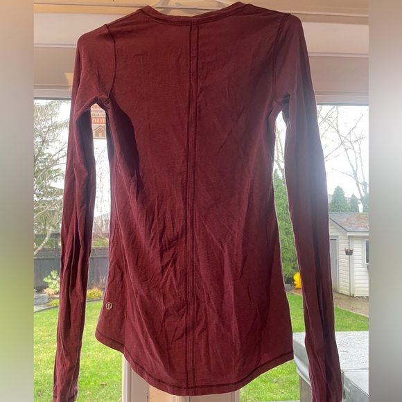 SOLD | Lululemon Long Sleeve Top | Size 8 - Picture 2 of 3